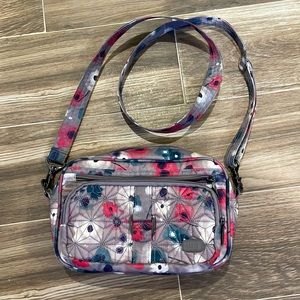 Lug carousel crossbody nylon purse